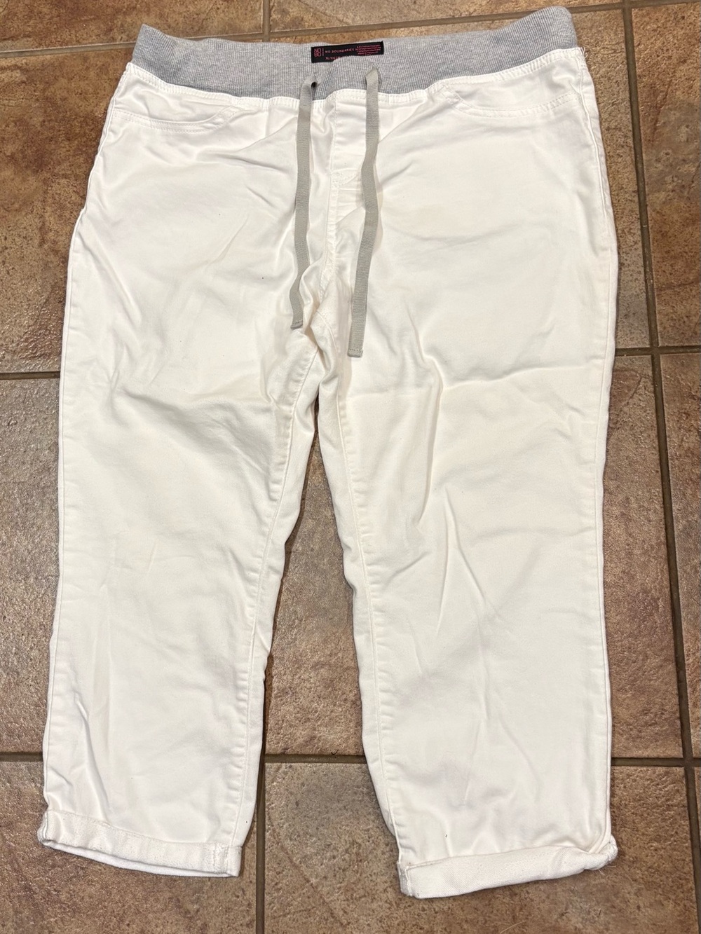No Boundaries White Cropped Drawstring Pants with Gray Jersey Knit Waistband-XL